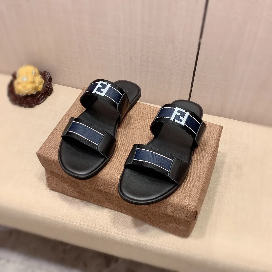 Slippers: New model: Factory price: 220💰💰🎩🎩🔥🔥《 Fendi FENDI* 》Series of slippers top purchasing agent 🔍🔍Men's 2022 counters are on sale simultaneously, original imported cowhide from Italy, exquisite workmanship,), sole: (super comfortable) original sole provided by the original factory, ⚠️ The exclusive double-layer movable molded bottom is super comfortable⚠️, the real thing is more beautiful🎬The real thing is more beautiful🔍🔍original order quality, you can enter and leave the counter at will, the correct size is 38-44, you can order 45. Long-term availability 266